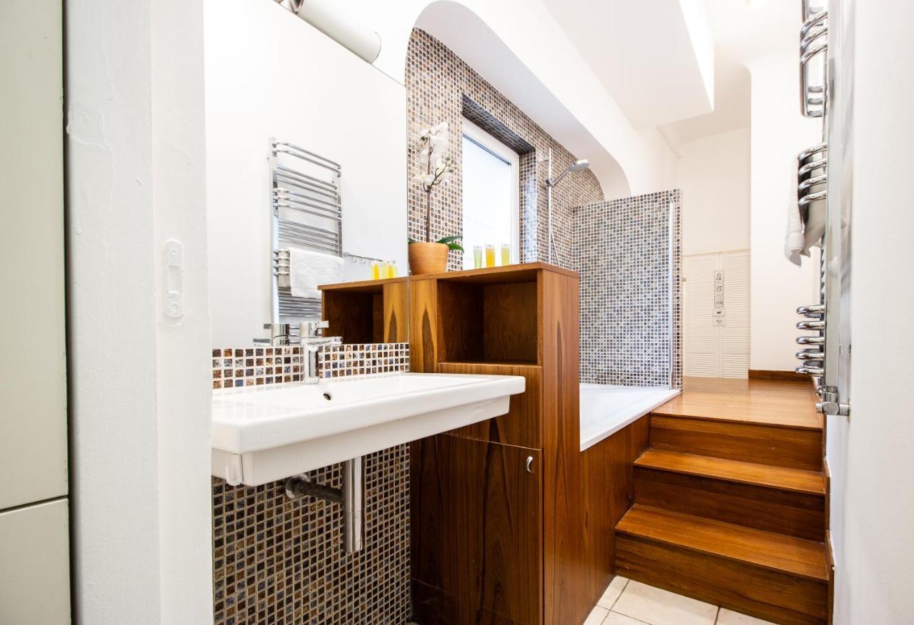 Kopernika Srodmiescie Apartment ワルシャワ エクステリア 写真